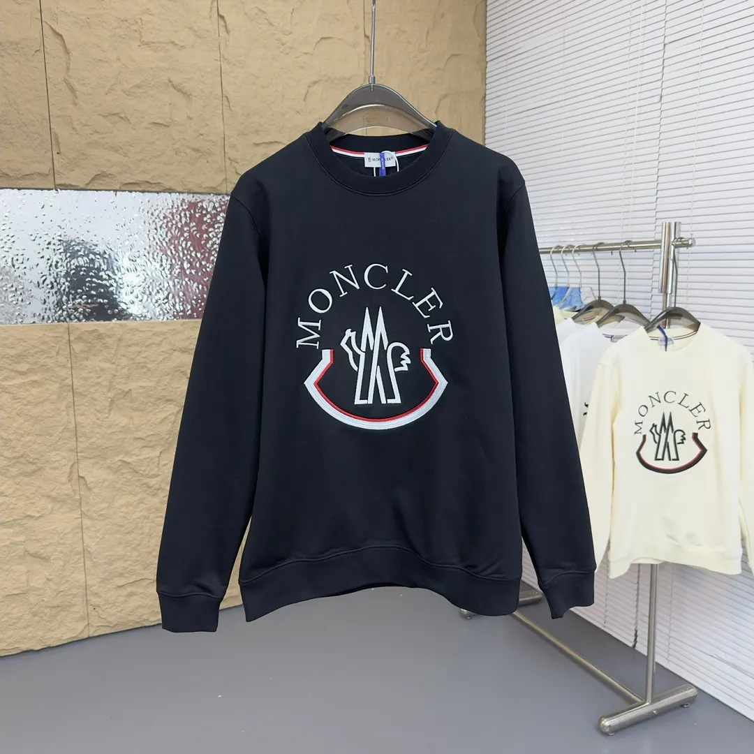 ： 🤳𝐌𝐎𝐍𝐂𝐋𝐄𝐑 ：☑️ 440 👕 ：☑️ 1*1 。🔜 。 ：☑️ 3D ，🇧🇫 1：1 。 ， ， ！🇲🇩 ！ Size：☑️S 〰️M 〰️L 〰️XL 〰️XXL